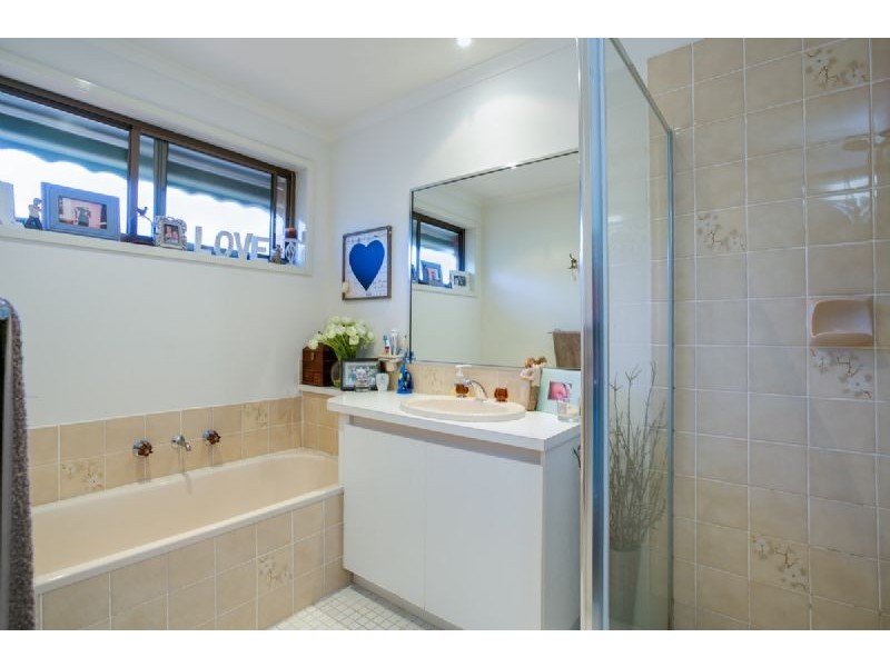 19 Dunstone Drive, Rosebud VIC 3939