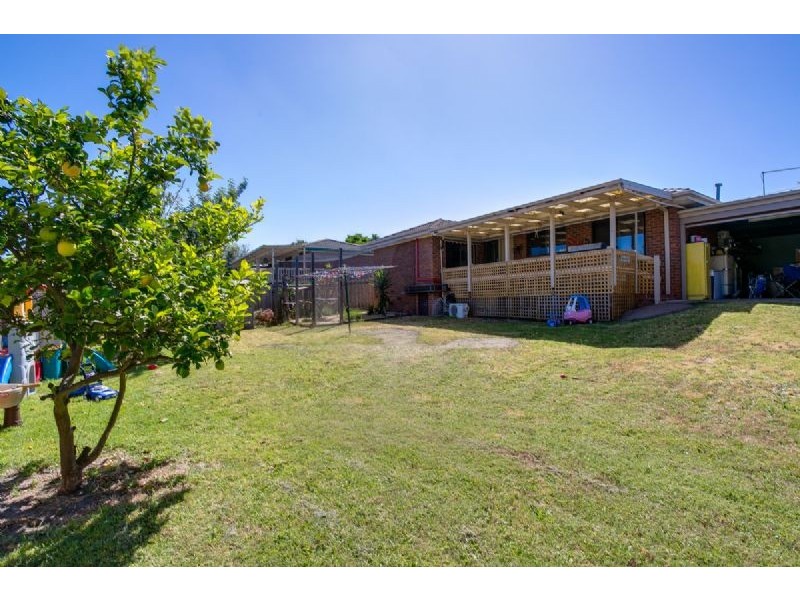 19 Dunstone Drive, Rosebud VIC 3939