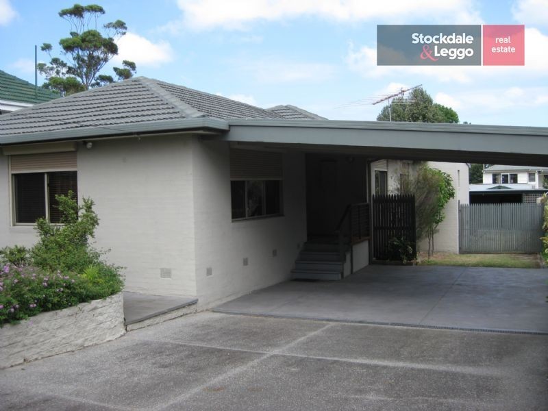 20 First Avenue, Rosebud VIC 3939