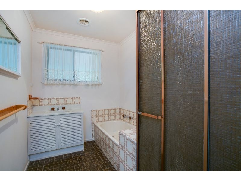 56 Flinders Avenue, Rosebud VIC 3939