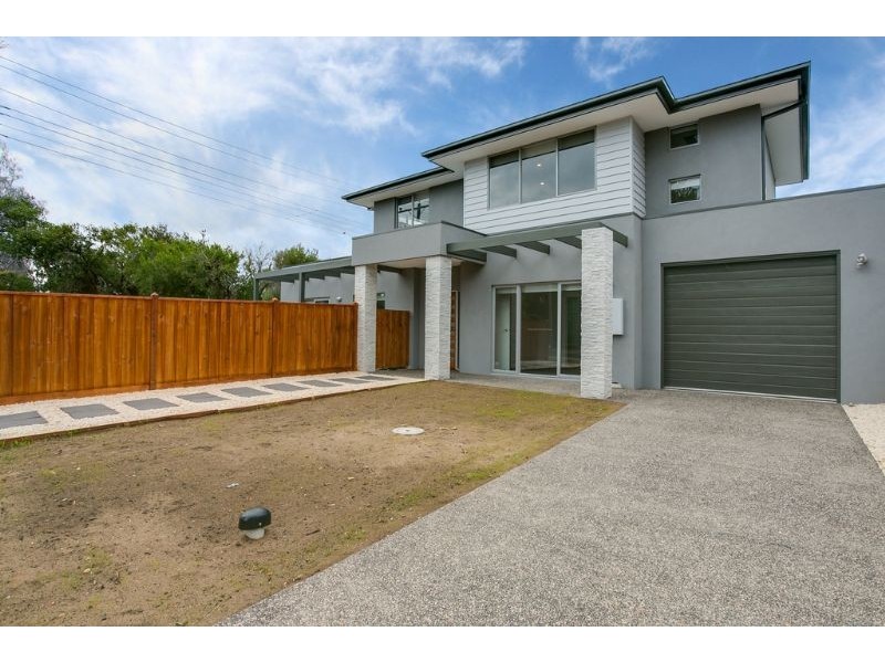 31 Broadway, Rosebud West VIC 3940