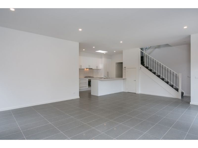 31 Broadway, Rosebud West VIC 3940