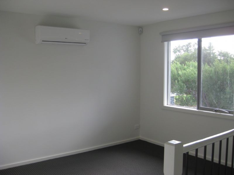 2B Eliza Street, Rosebud West VIC 3940