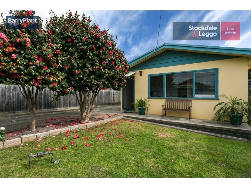 22 Third Avenue, Rosebud VIC 3939