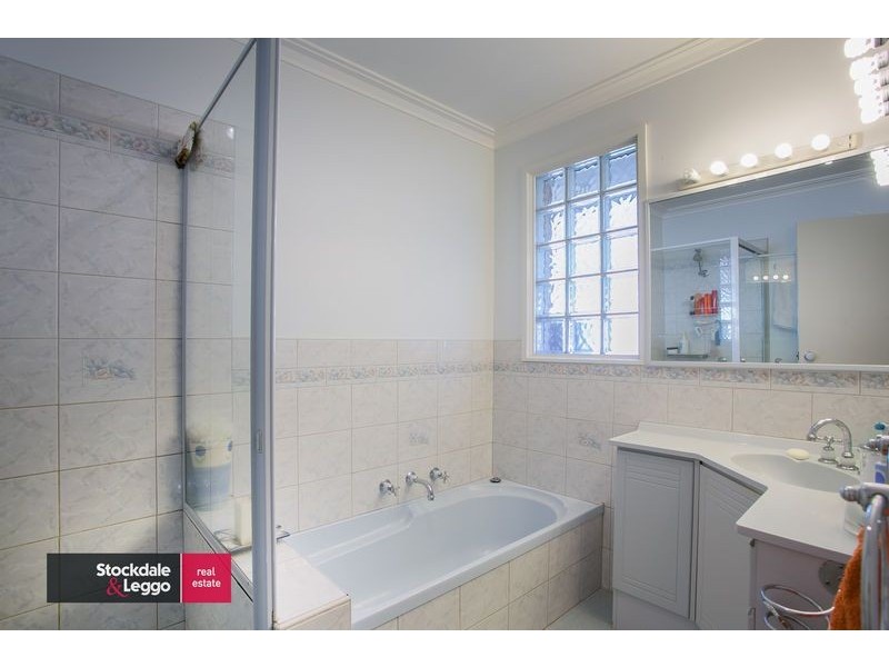17 Hinton Street, Rosebud VIC 3939