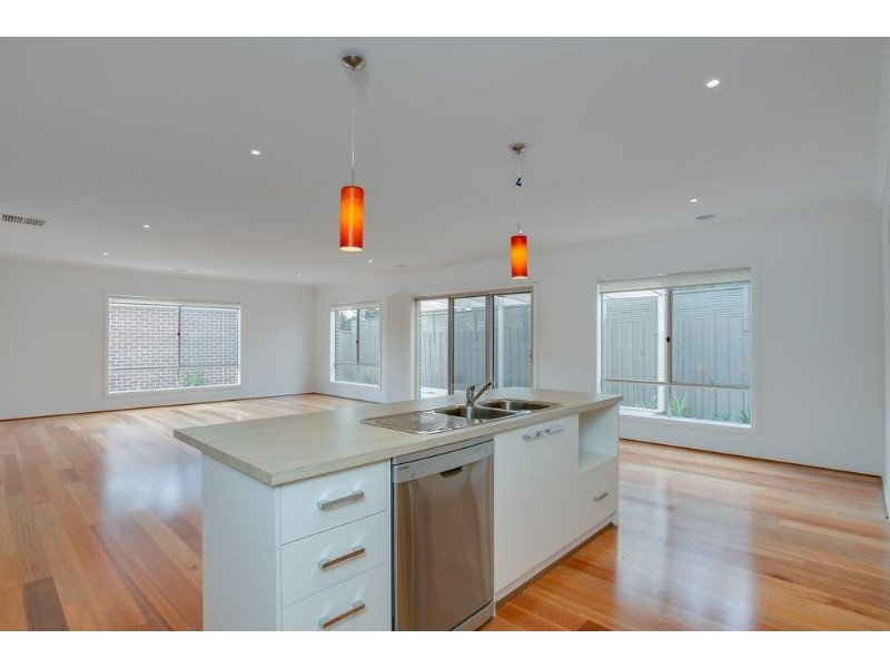 1/6 Nixon Street, Rosebud VIC 3939
