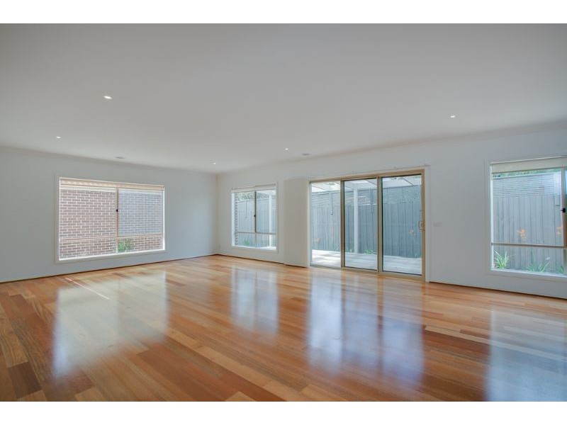 1/6 Nixon Street, Rosebud VIC 3939