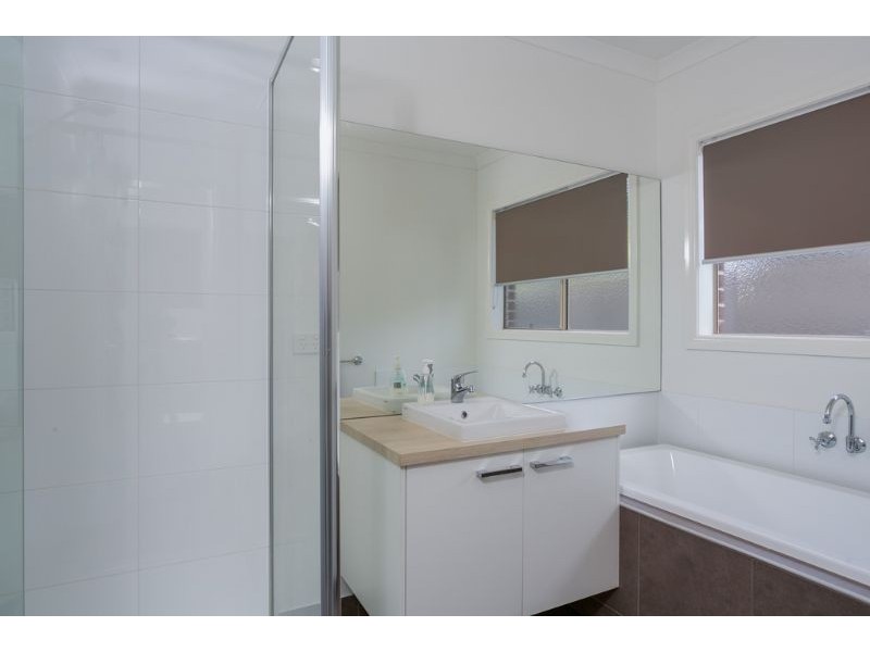1/6 Nixon Street, Rosebud VIC 3939
