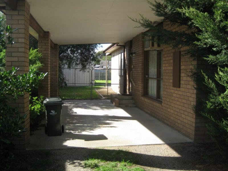 13 Mirriam Avenue, Rosebud West VIC 3940