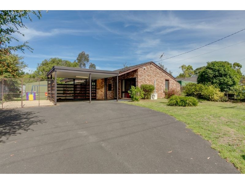 19 Harverson Drive, Rosebud VIC 3939