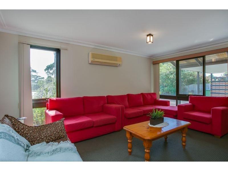 19 Harverson Drive, Rosebud VIC 3939