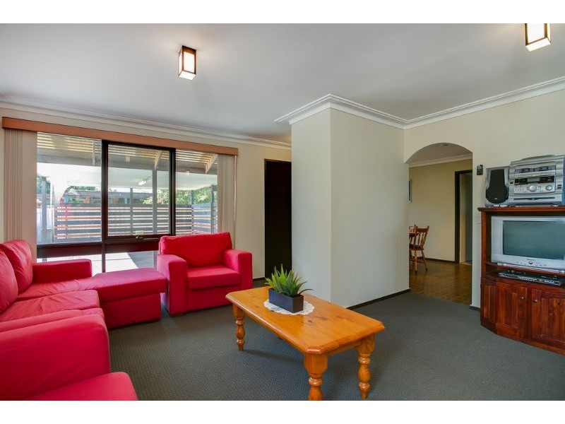 19 Harverson Drive, Rosebud VIC 3939