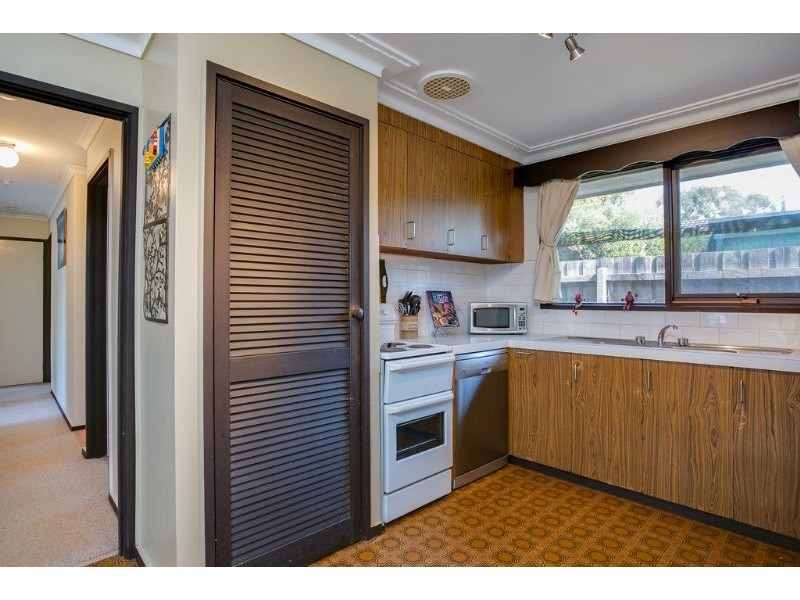 19 Harverson Drive, Rosebud VIC 3939