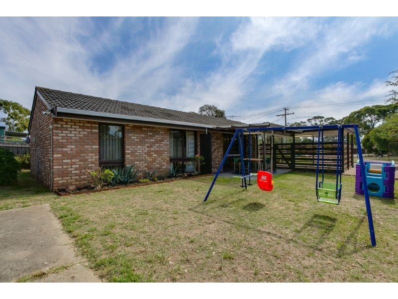 19 Harverson Drive, Rosebud VIC 3939