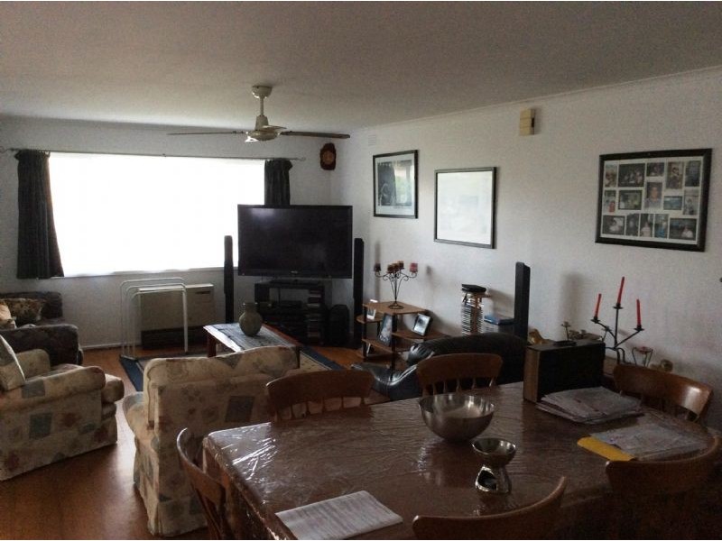 97 Cootamundra Avenue, Rosebud West VIC 3940