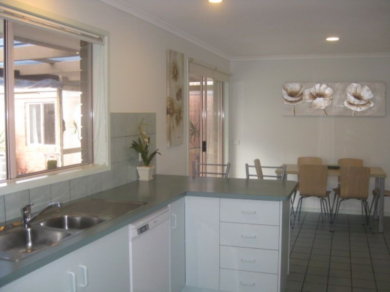 2/135 Boneo Road, Rosebud VIC 3939