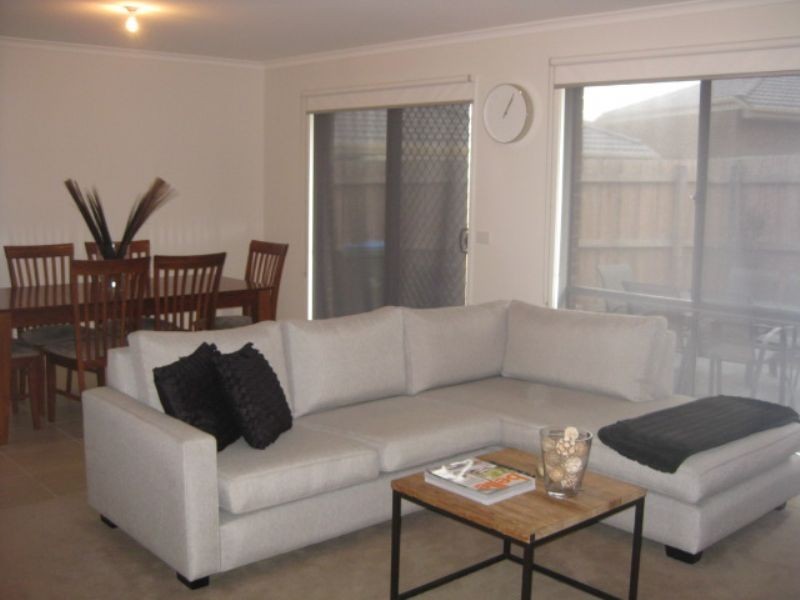 2/38 WINGARA DRIVE, Rosebud West VIC 3940