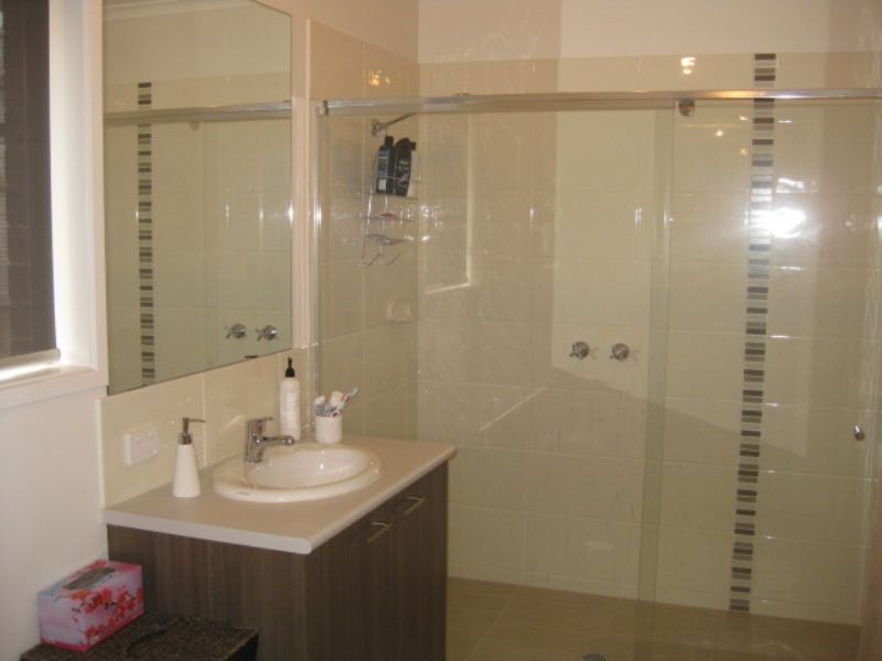 2/38 WINGARA DRIVE, Rosebud West VIC 3940