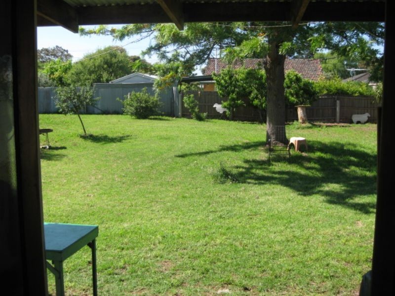 7 Florence Avenue, Rosebud West VIC 3940