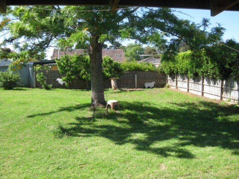 7 Florence Avenue, Rosebud West VIC 3940