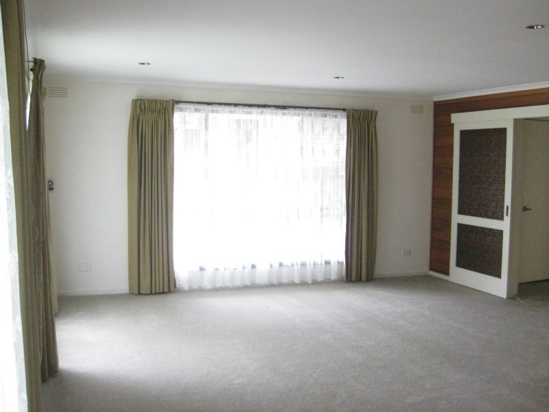 3 Colin Street, Rosebud West VIC 3940