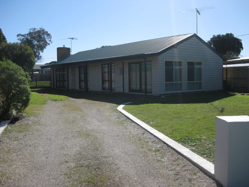 4 Howqua Drive, Rosebud West VIC 3940