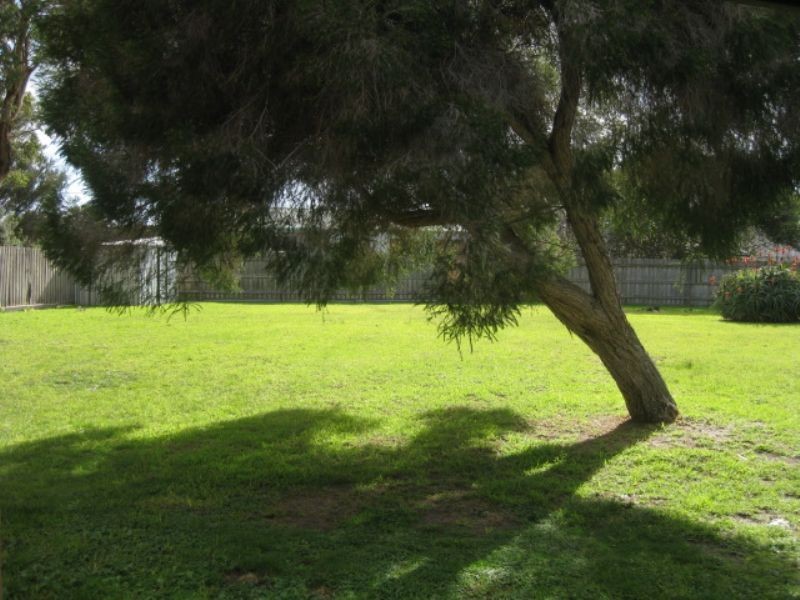 4 Howqua Drive, Rosebud West VIC 3940