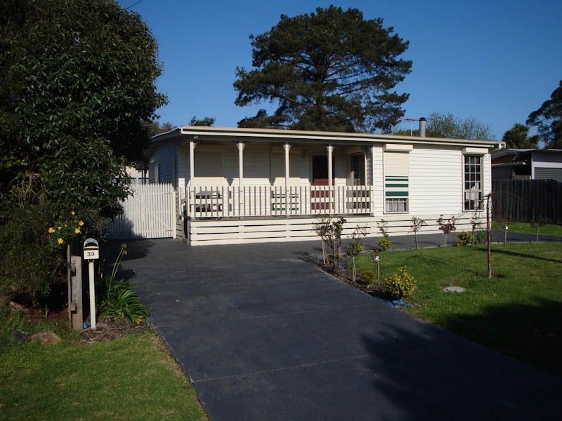 39 Woonton Cresent, Rosebud VIC 3939