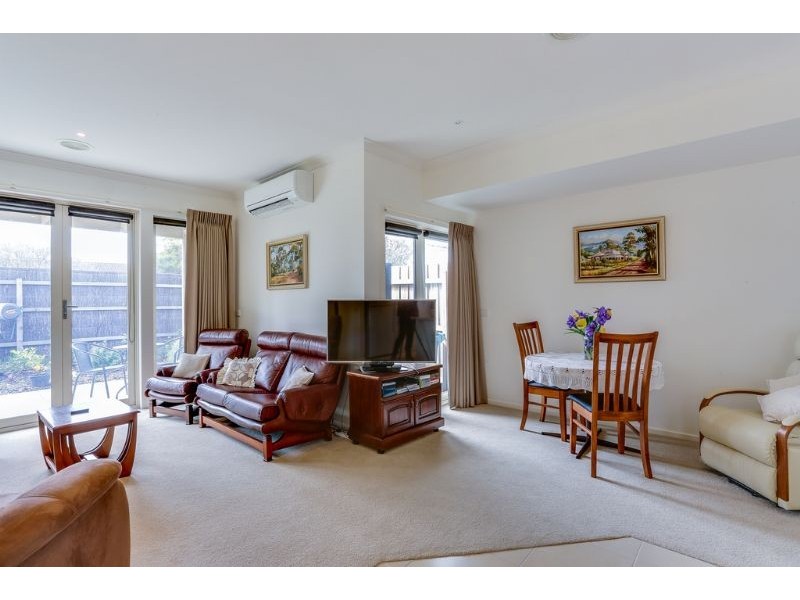 1/30 Warranilla Avenue, Rosebud VIC 3939