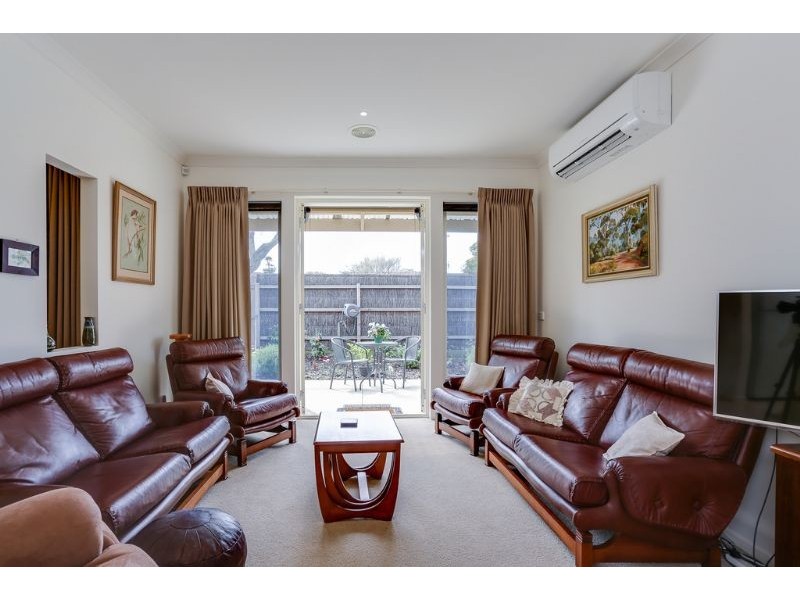 1/30 Warranilla Avenue, Rosebud VIC 3939