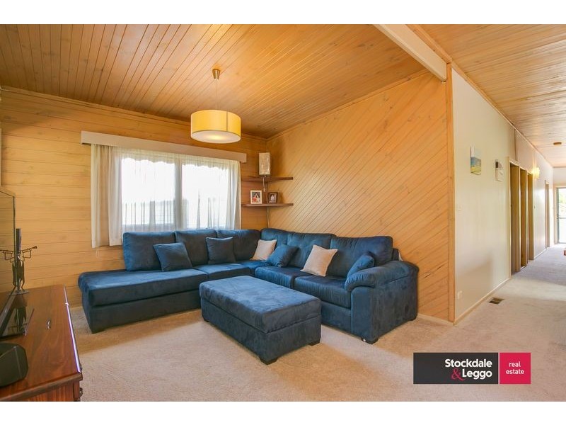 2 Cain Street, Rosebud West VIC 3940