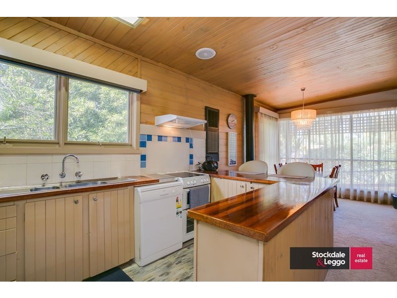 2 Cain Street, Rosebud West VIC 3940