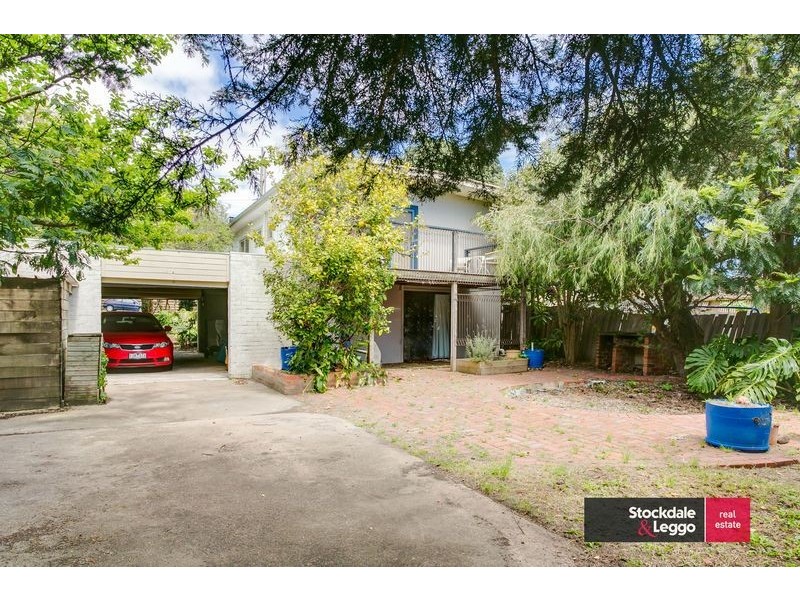 2 Cain Street, Rosebud West VIC 3940