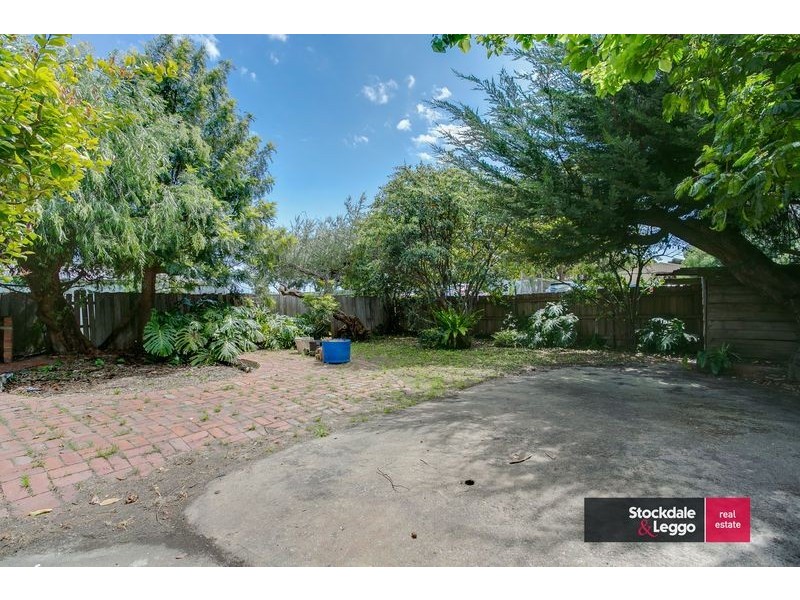 2 Cain Street, Rosebud West VIC 3940