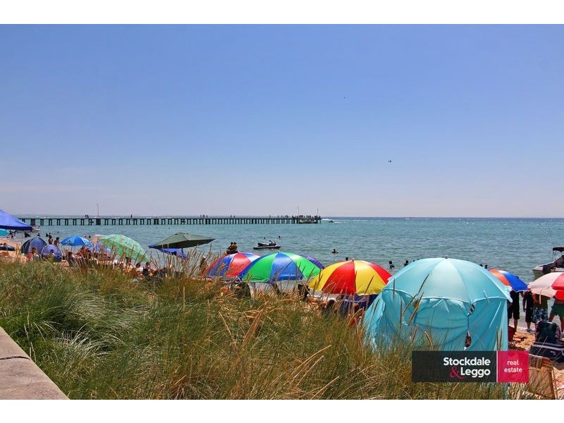 2 Cain Street, Rosebud West VIC 3940