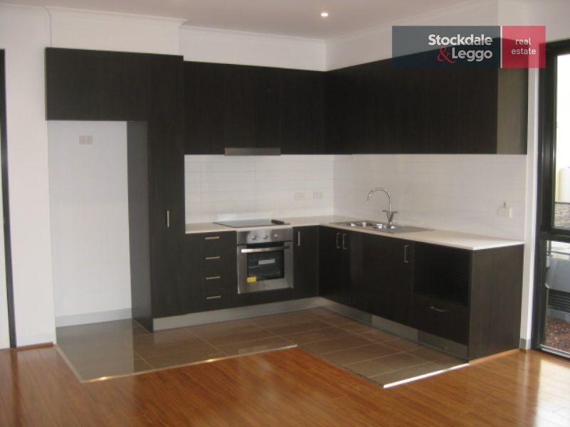 12/1 Chatfield Avenue, Rosebud West VIC 3940