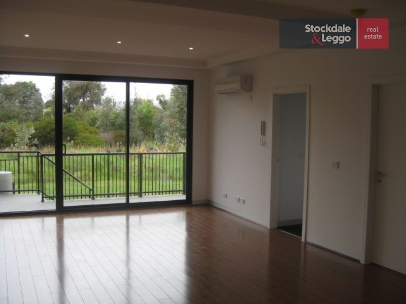 12/1 Chatfield Avenue, Rosebud West VIC 3940