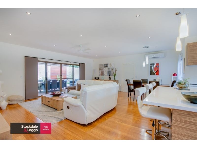 2/21 Staughton, Rosebud West VIC 3940