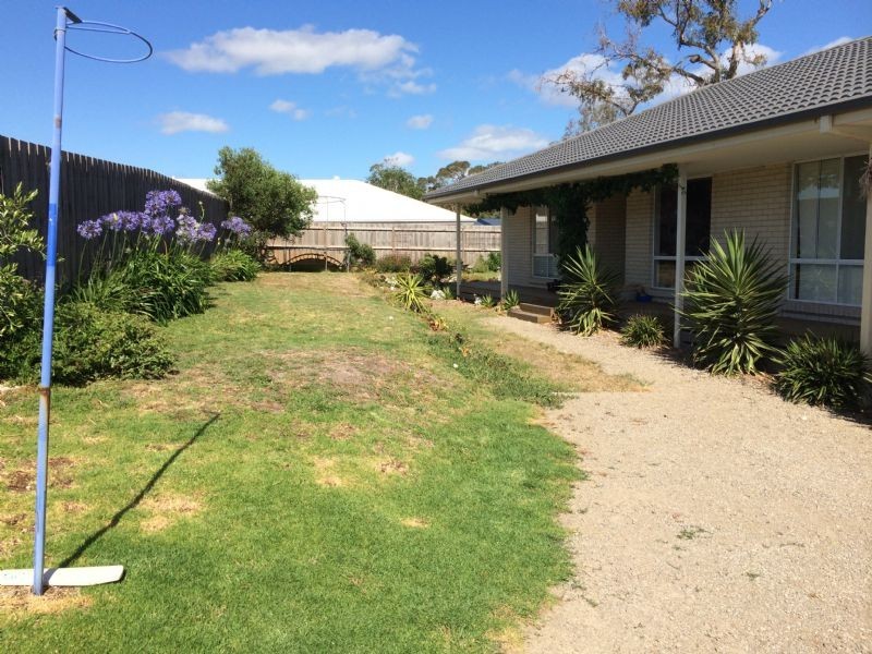 68 Bayview Avenue, Rosebud VIC 3939