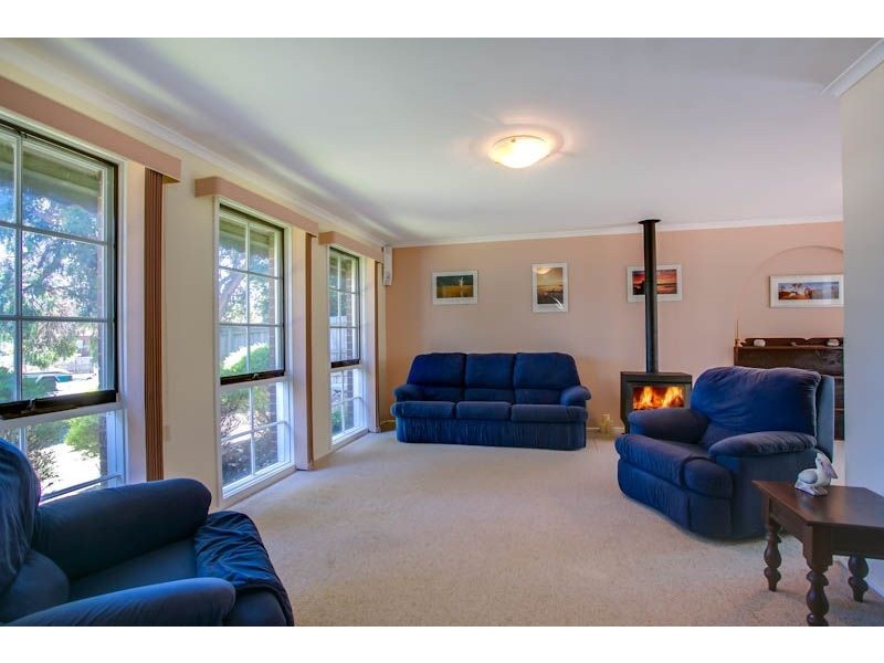 11 Surrey street, Mccrae VIC 3938