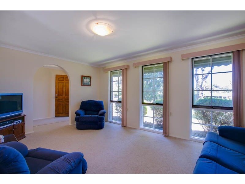 11 Surrey street, Mccrae VIC 3938