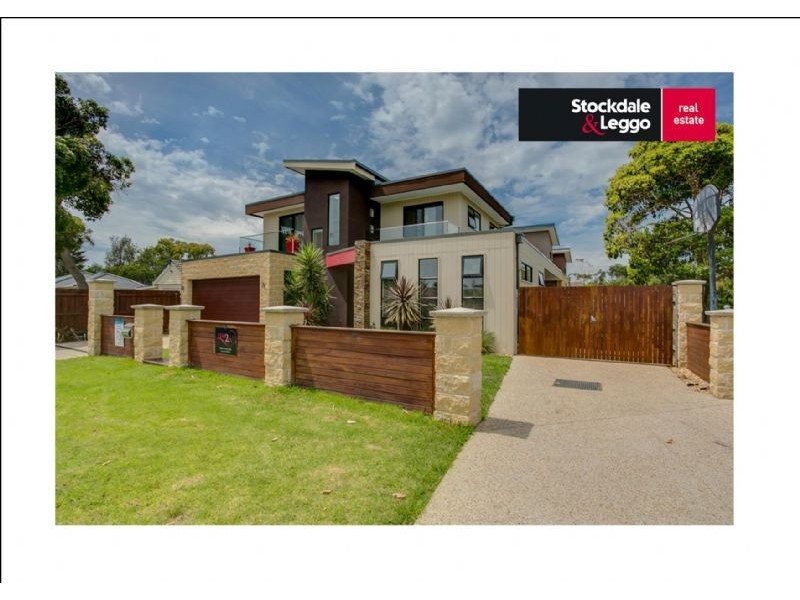 27 Grenville Grove, Rosebud West VIC 3940