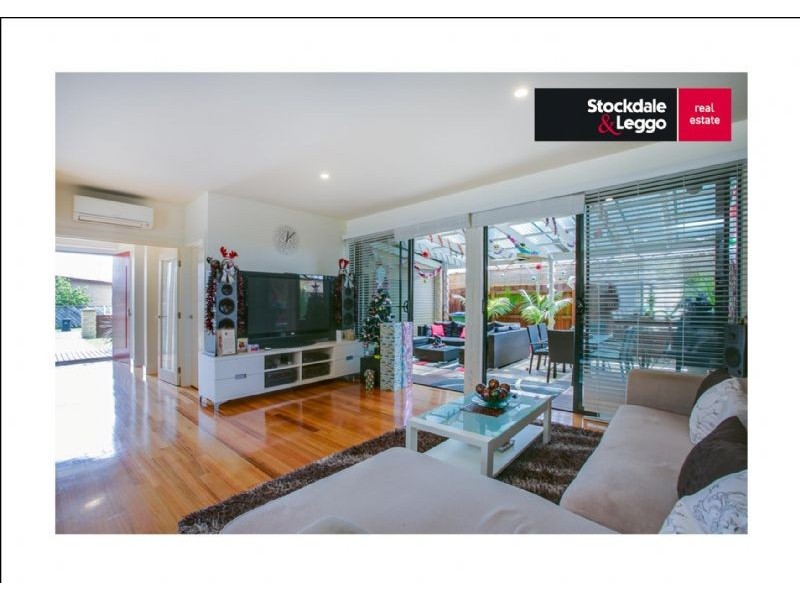 27 Grenville Grove, Rosebud West VIC 3940