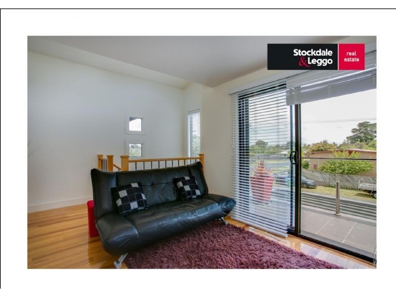 27 Grenville Grove, Rosebud West VIC 3940