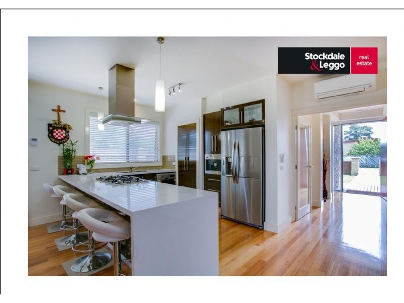 27 Grenville Grove, Rosebud West VIC 3940