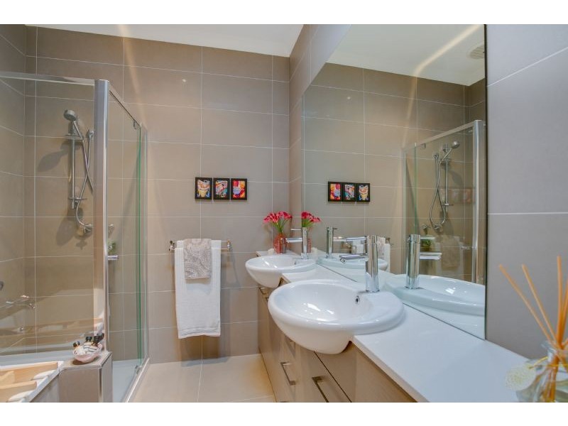 2/21 Staughton Street, Rosebud West VIC 3940