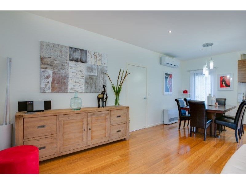 2/21 Staughton Street, Rosebud West VIC 3940