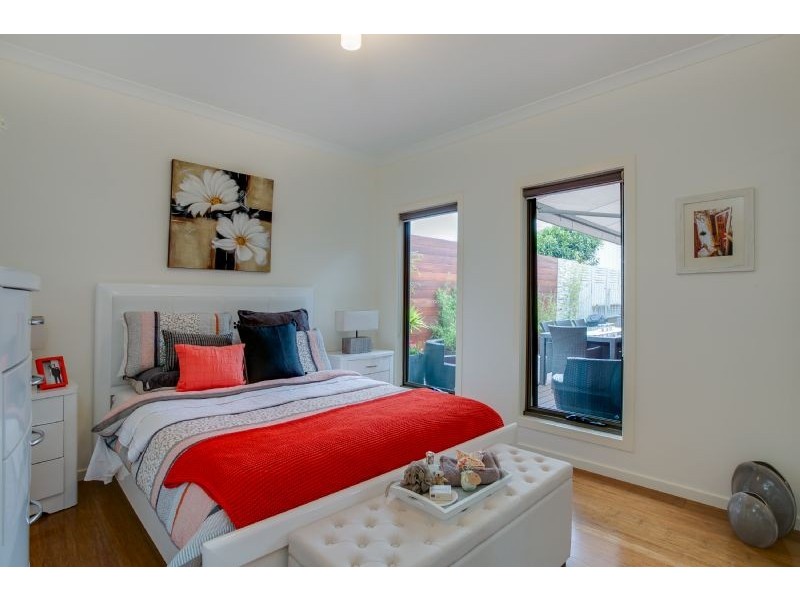 2/21 Staughton Street, Rosebud West VIC 3940