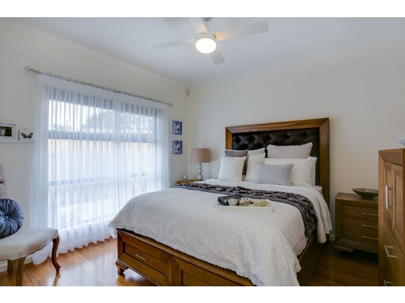 2/21 Staughton Street, Rosebud West VIC 3940