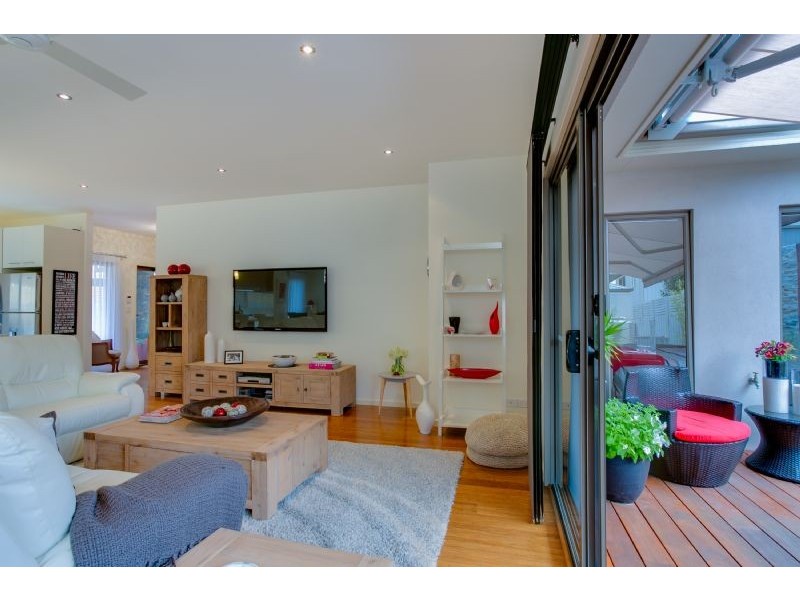 2/21 Staughton Street, Rosebud West VIC 3940